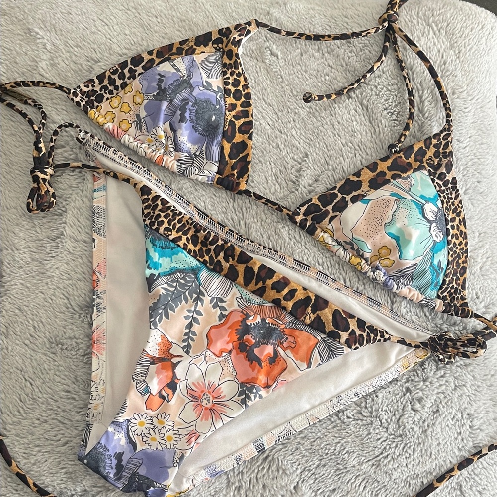Victoria’s Secret Leopard Print Floral Bikini Set